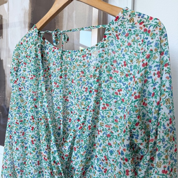 Guess Women's Floral Long Sleeve Blouse V-Back Size S Multicolor Casual Spring - Picture 6 of 9